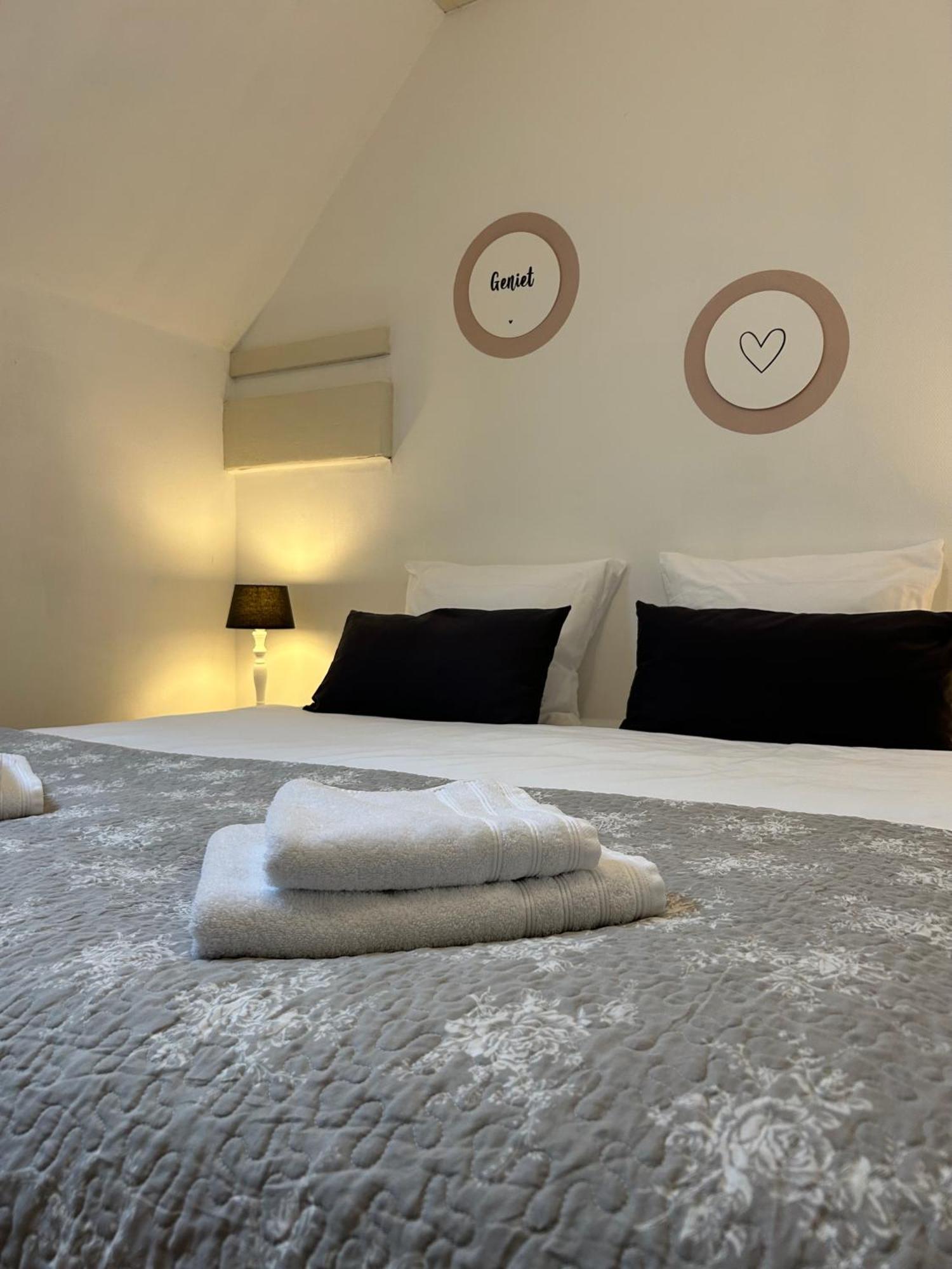 T'Hus Bed & Breakfast Katlijk Buitenkant foto
